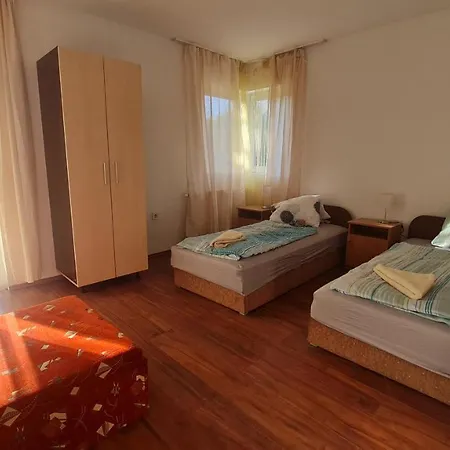 Apartment Yellow Sun 2 Apartman *